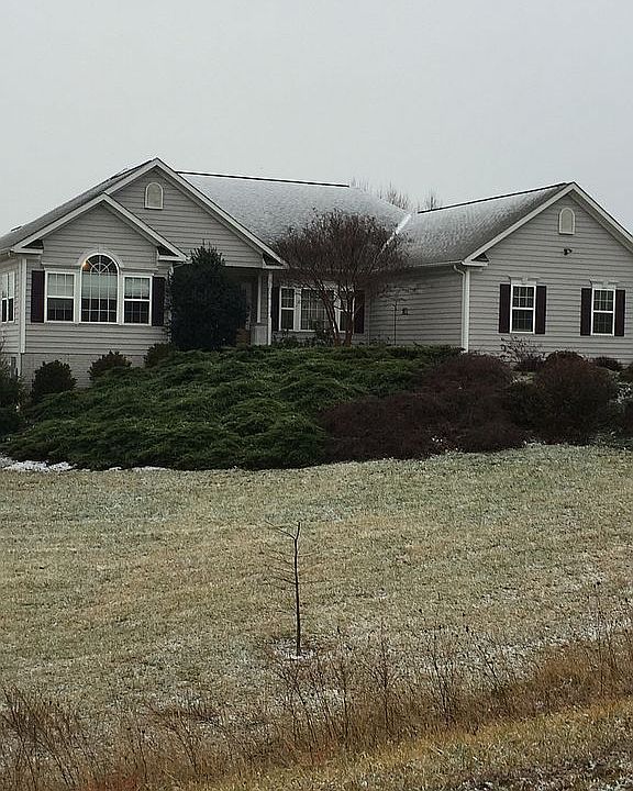 1st image of 219 Waverly Dr