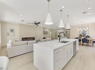 2137 Chapman Ranch Dr, Henderson, NV 89012