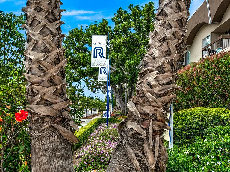 12221 San Vicente Blvd — Photo 52