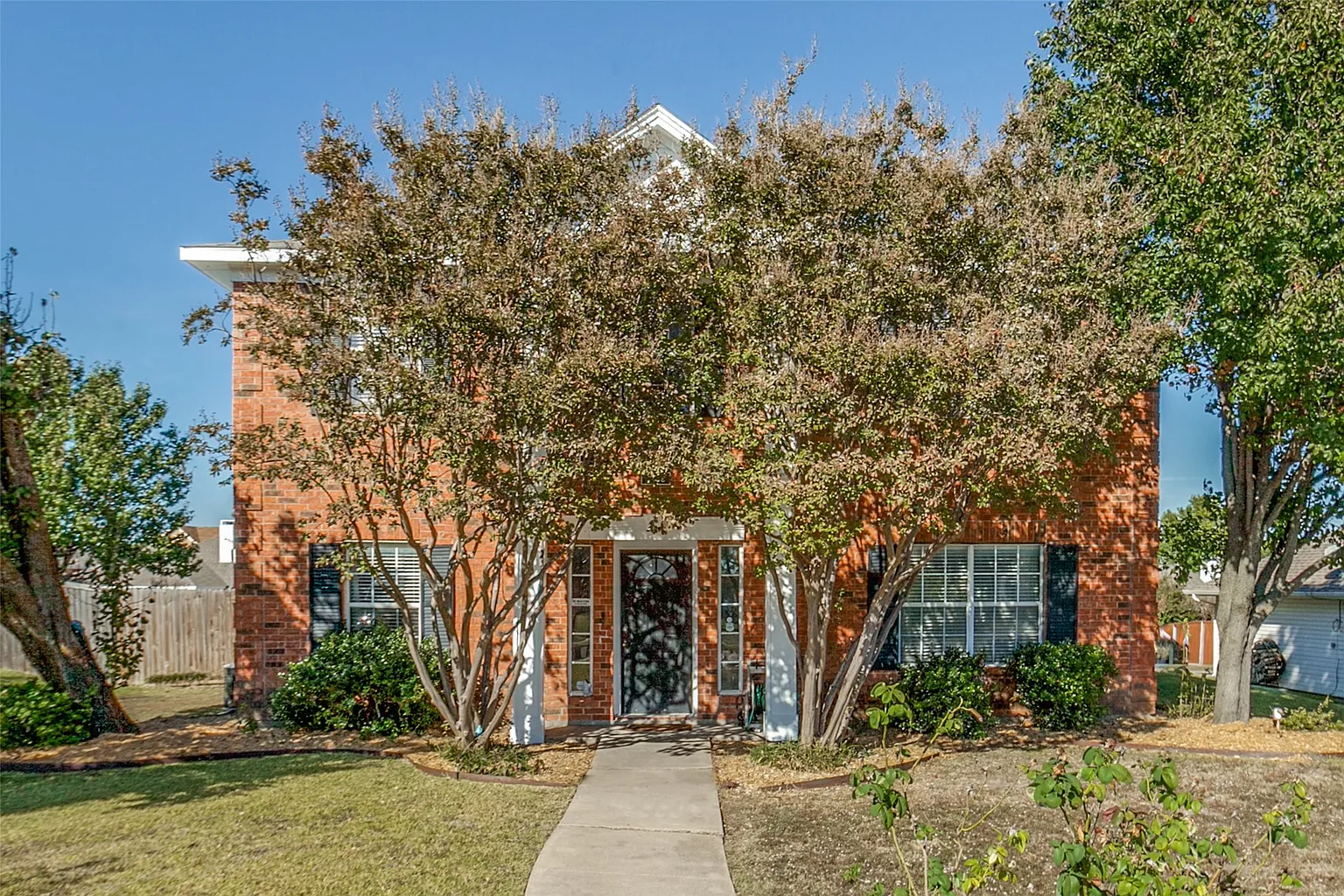 1209 Montclair Dr photo 1