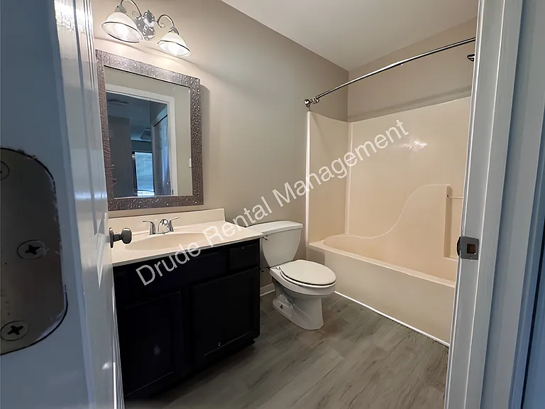 829 Eden Oaks Dr — Photo 5