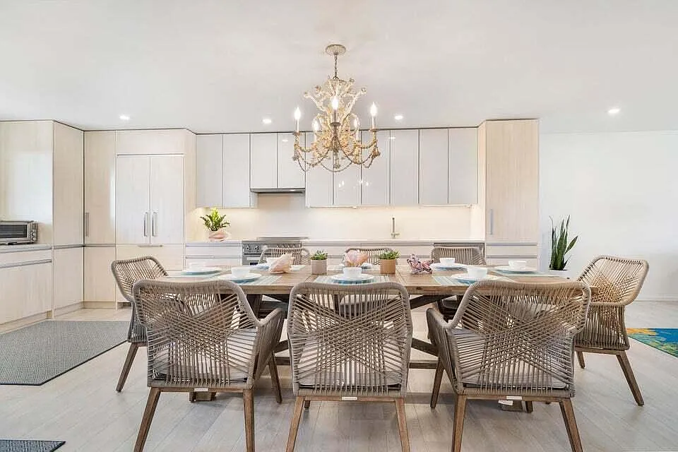 2 bed, 2.0 bath, 1404 sqft, $8,500 — Photo 3