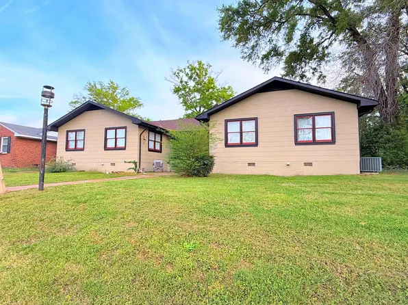 304 5th St, Tuscumbia, AL 35674