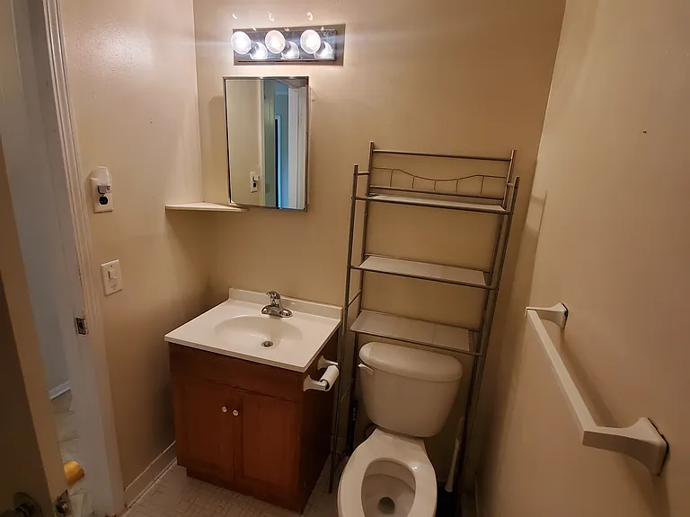 270 Carolina Cir — Photo 15