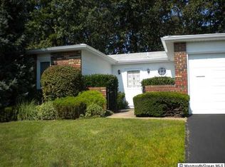 7 Burns Ct, Brick, NJ 08724