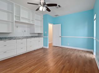 14863 Sunset Dr, Largo, FL 33774