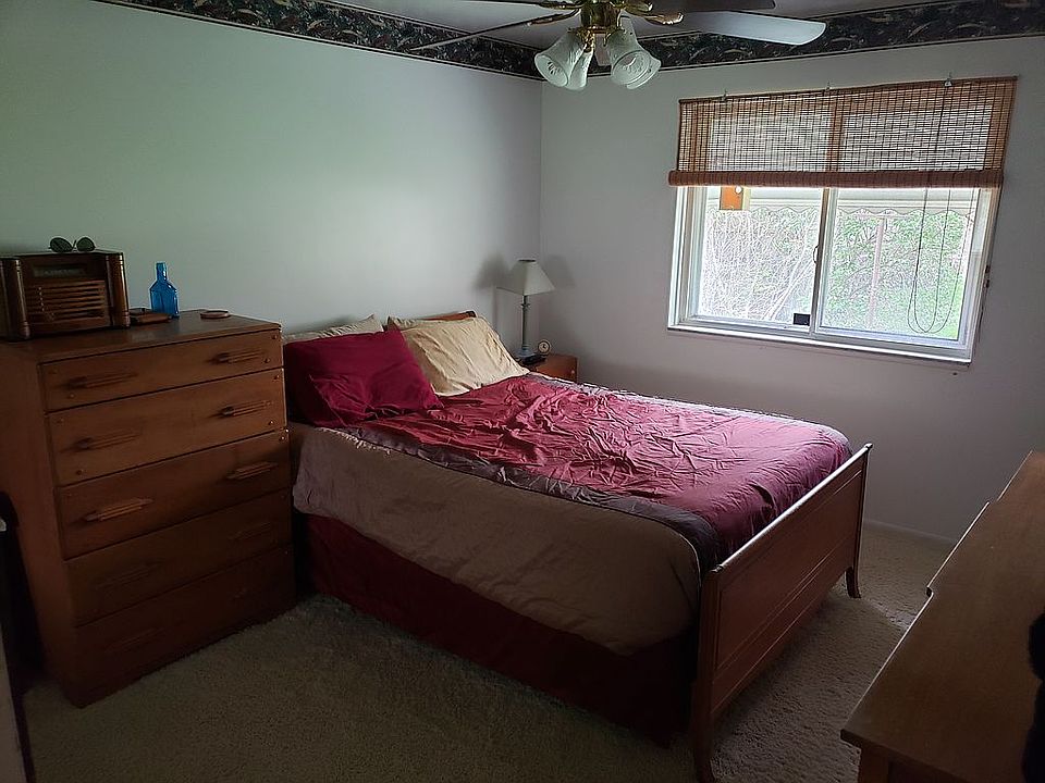 2nd image of 25801 Little Mack Ave