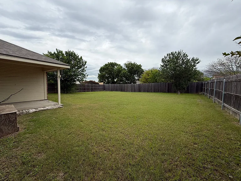 404 Kylar St — Photo 41