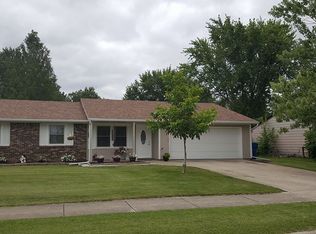 605 Pinetree Dr, Fort Wayne, IN 46819