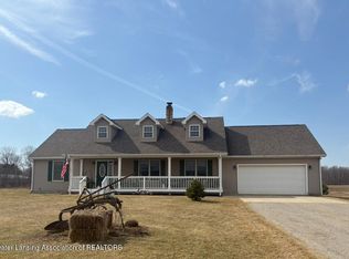 15200 S Hinman Rd, Eagle, MI 48822