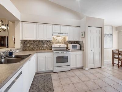 1765 Royal CIR #1501, Naples, FL, 34112