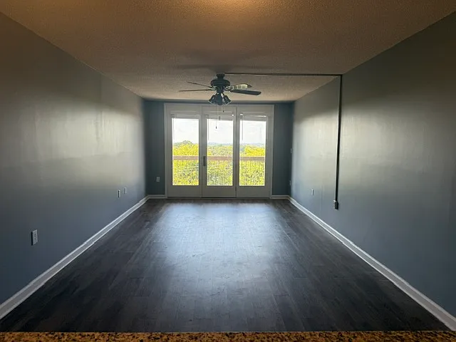 401 Regal Tower - 1 — Photo 3