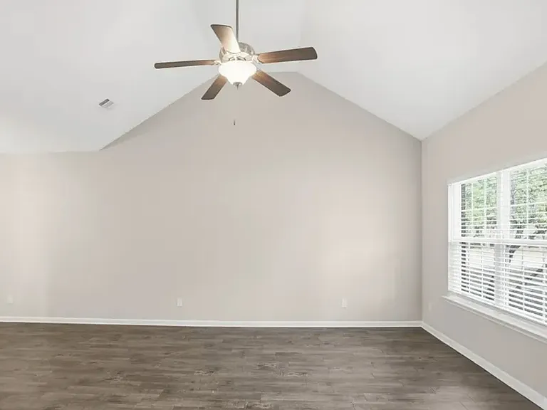 415 Olde Ivey Sq — Photo 9