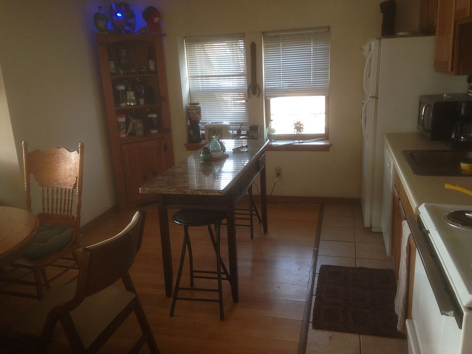 1st image of 607 1/2 E Washington Ave
