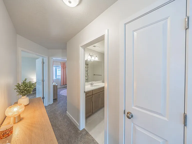 3758 S 3300 W — Photo 27