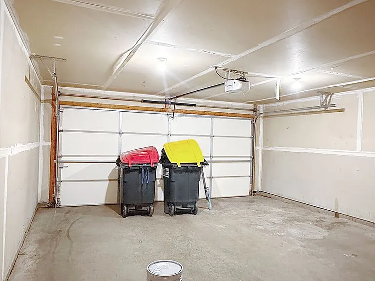 2332 Hopkins Dr — Photo 5