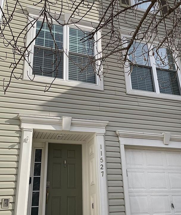 1st image of 11527 Bertram St