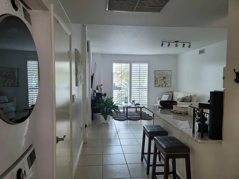 7275 SW 90th Way #G311 — Photo 2