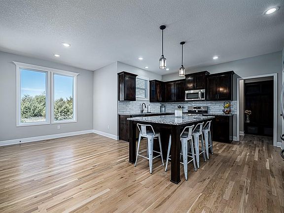 5th image of 18135 232nd St