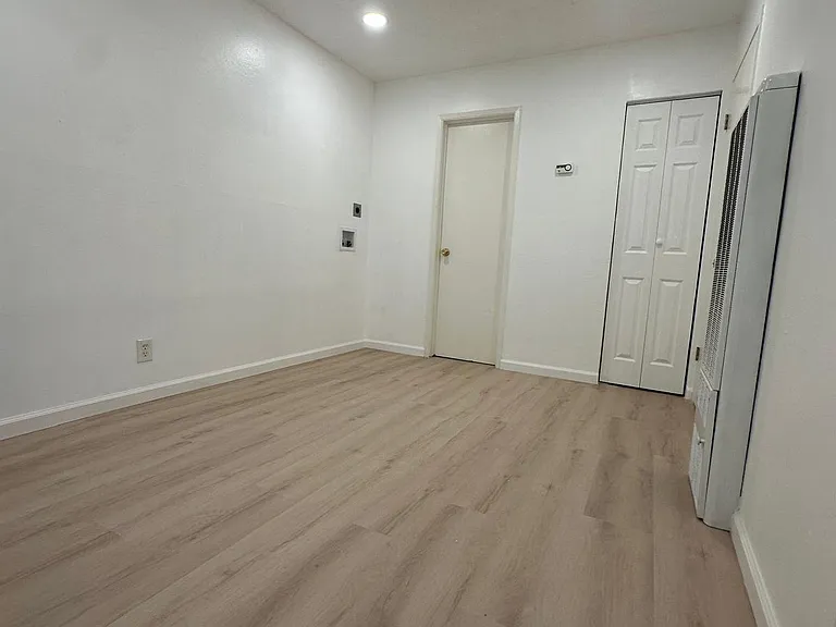 845 Bancroft Way #L — Photo 14