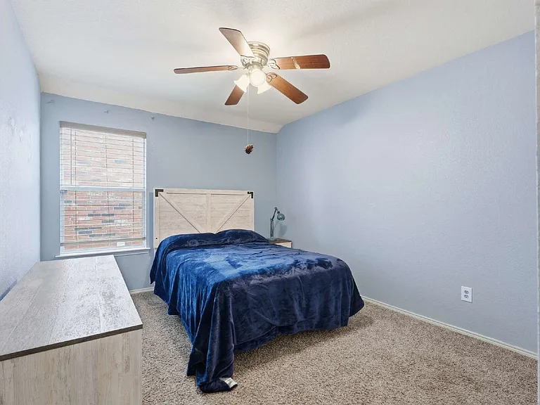 1039 Wood Brook Dr — Photo 23