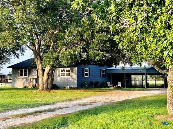 4805 Us Highway 77 S, Hallettsville, TX 77964
