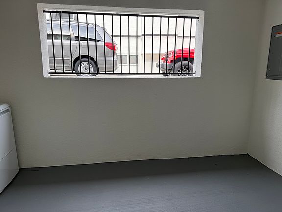 5th image of 832-834 Solano Ave #832-1/4