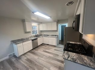 13766A Cedar Rd, Cleveland, OH 44118