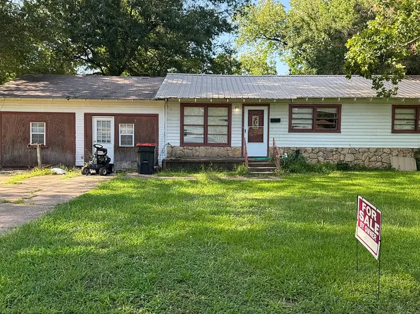3236 W Kaufman St, Paris, TX 75460