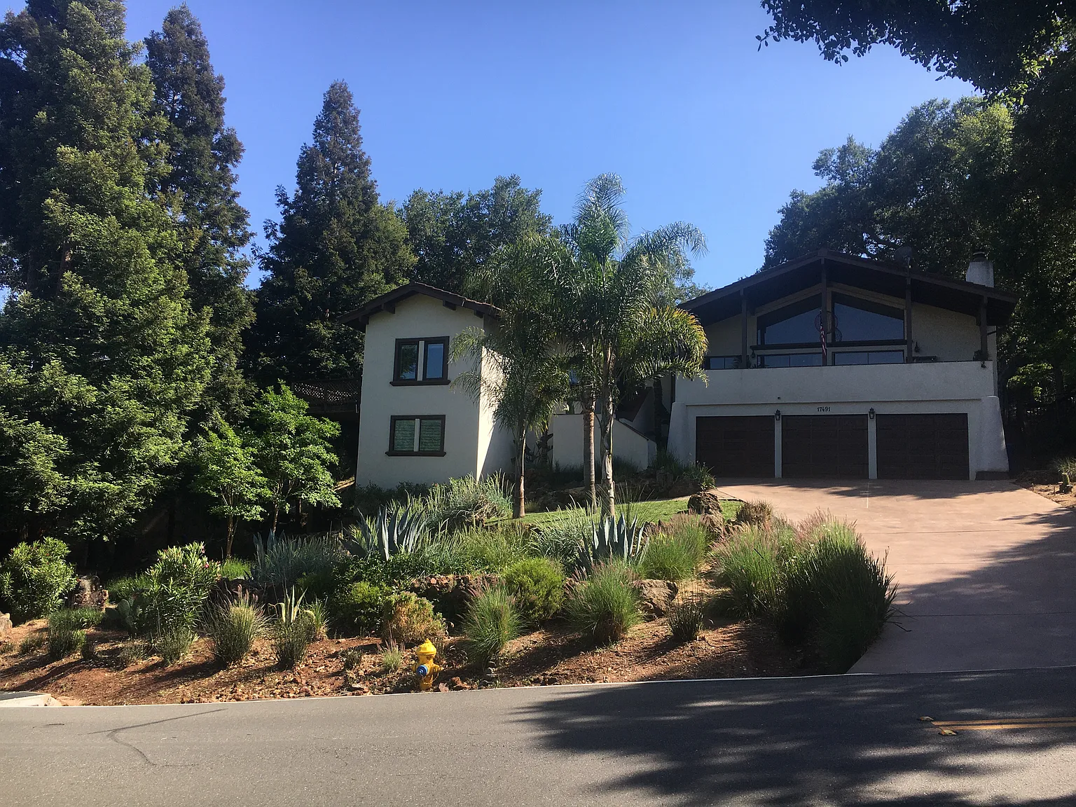 17491 Holiday Dr photo 1