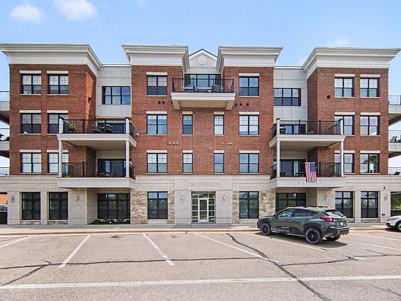 3rd image of 150 Jeffords St #300