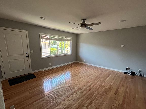 3rd image of 311 Everett Ave