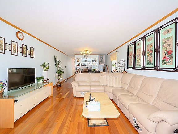 4th image of 206 Chestnut Ave