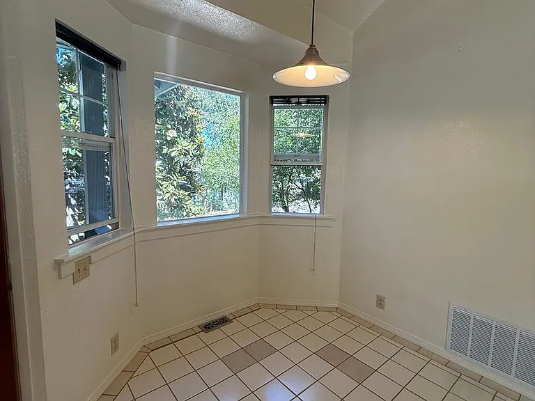 8121 1/2 El Rancho Dr — Photo 8