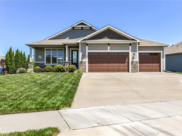 328 N White Dr, Lawrence, KS 66049