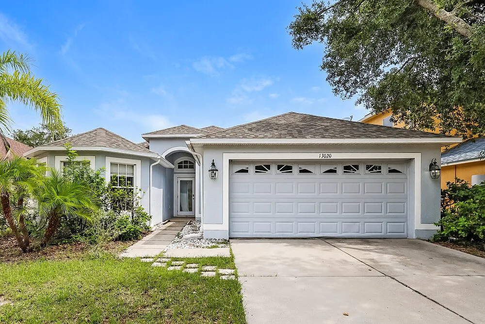 4 bed, 2.0 bath, 1759 sqft, $2,480 — Photo 1