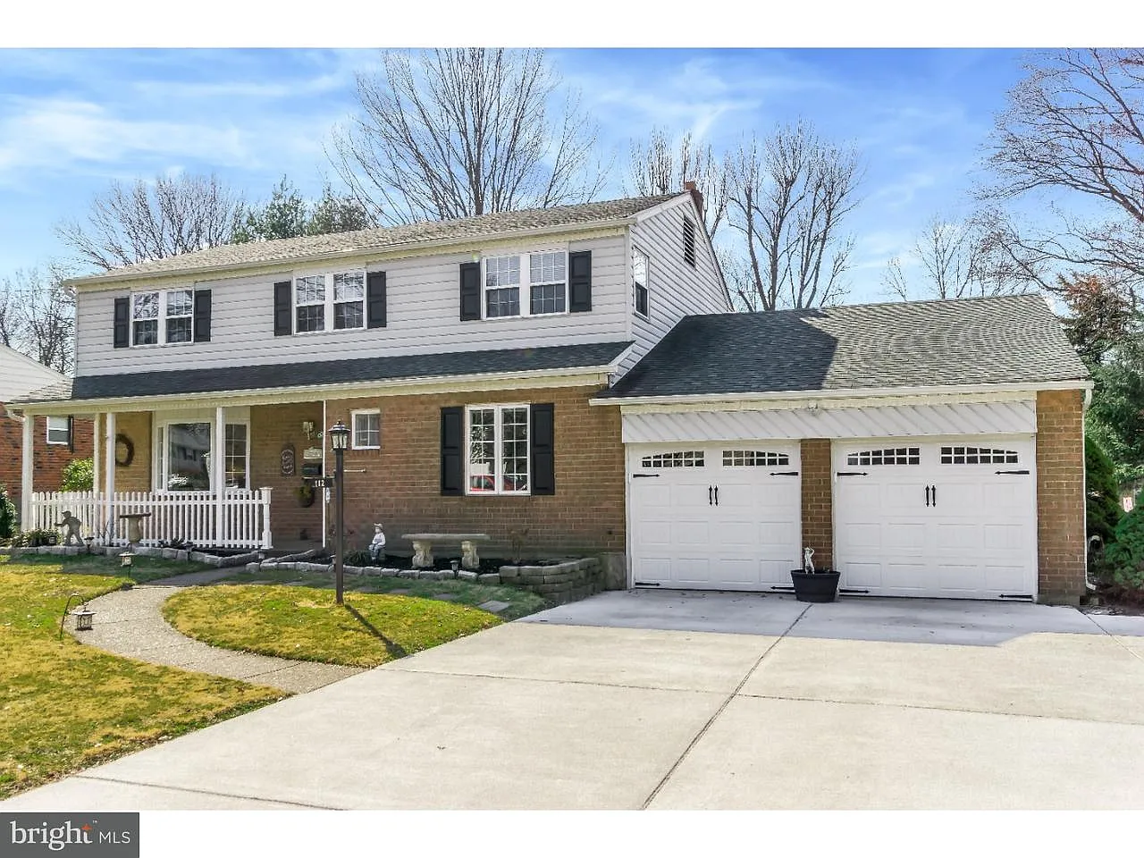 112 Blackthorne Ln photo 1