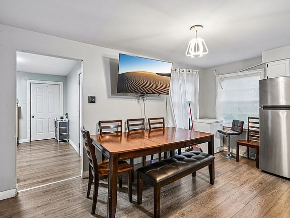 3rd image of 16955 Jodave Ave