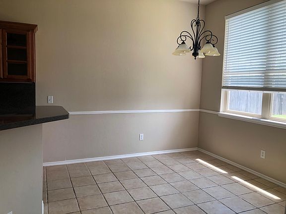 5th image of 612 SW 159th Ter #1