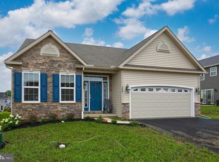 206 Mason Way, New Holland, PA 17557