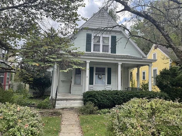 159 Belleview Ave photo 1