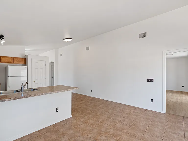 902 Monte Vista Ave — Photo 7