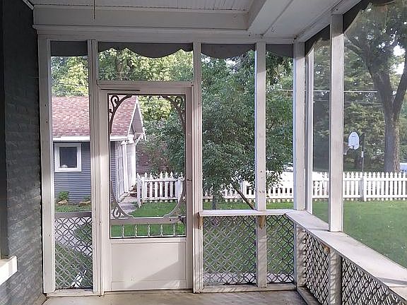 Screened in porch.