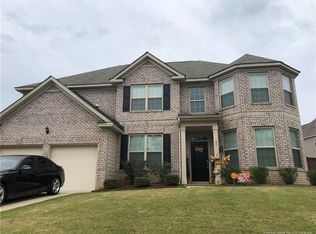 87 Salisbury Ln, Spring Lake, NC 28390