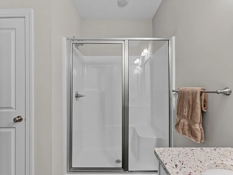 975 Newburn Dr — Photo 38