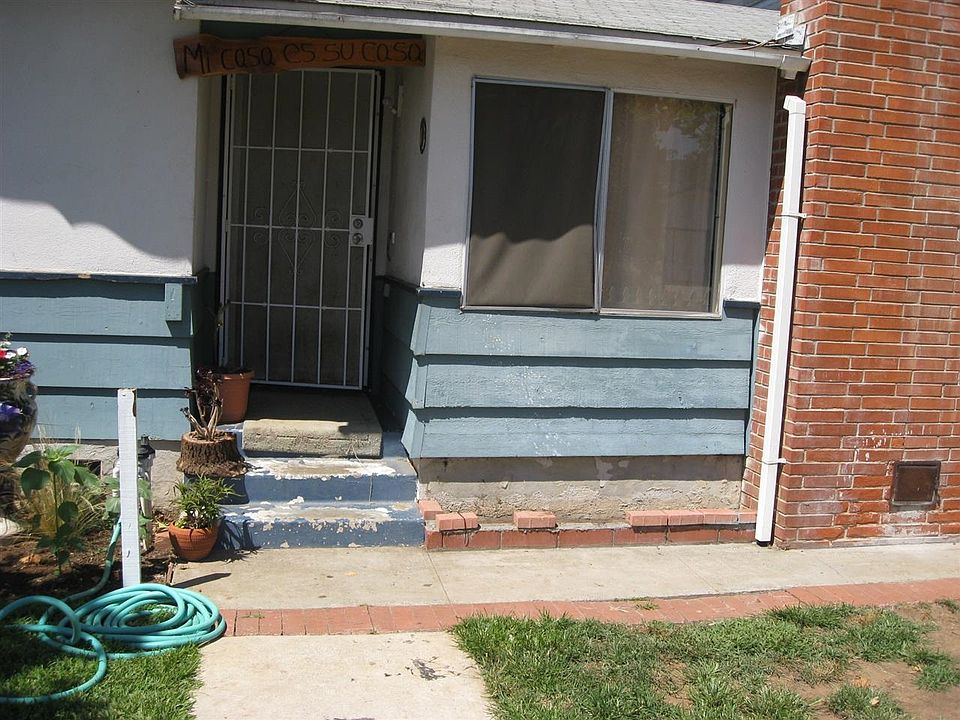 1st image of 939 Goldenrod St
