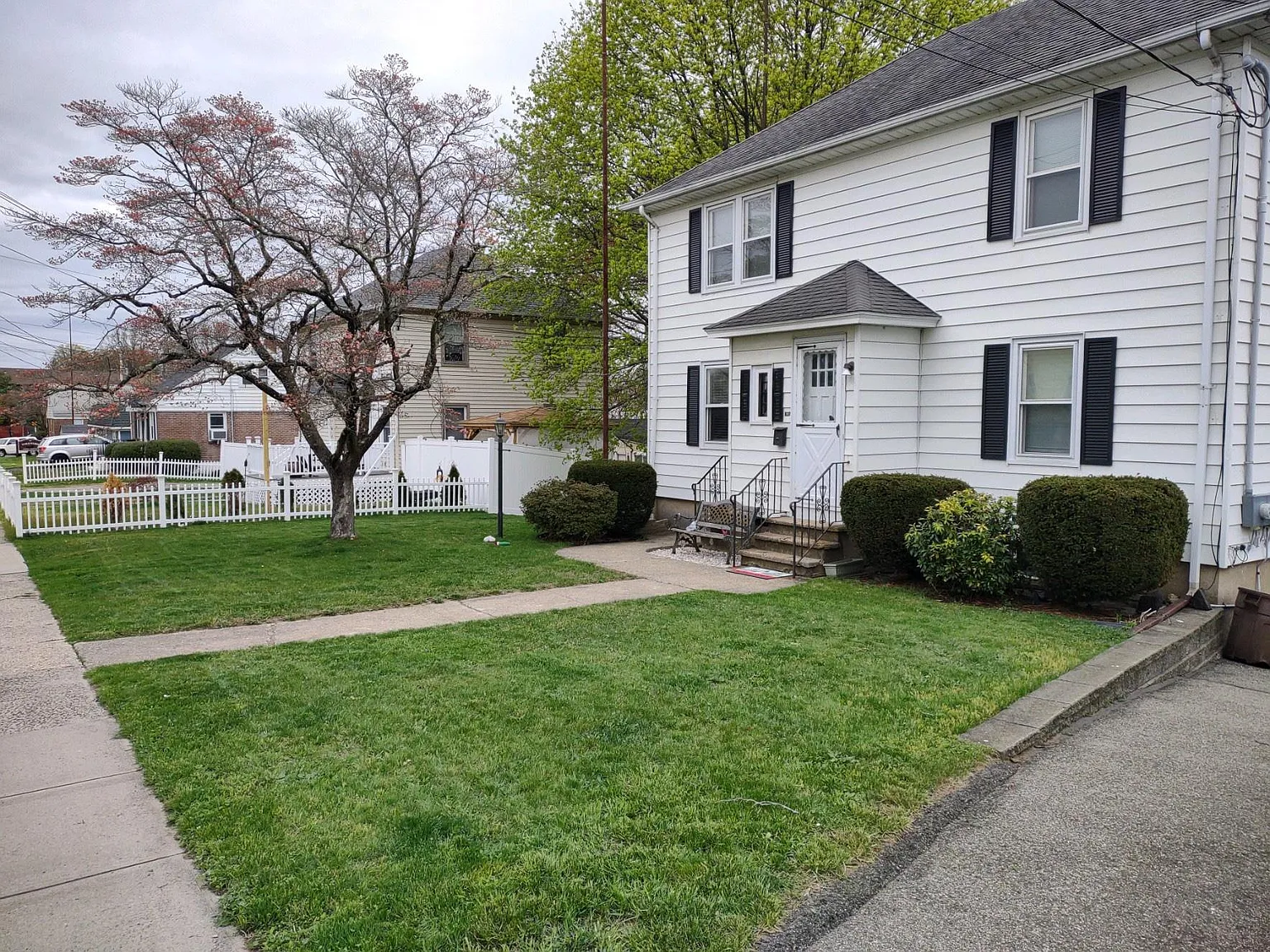 430 Knowlton St — Photo 3
