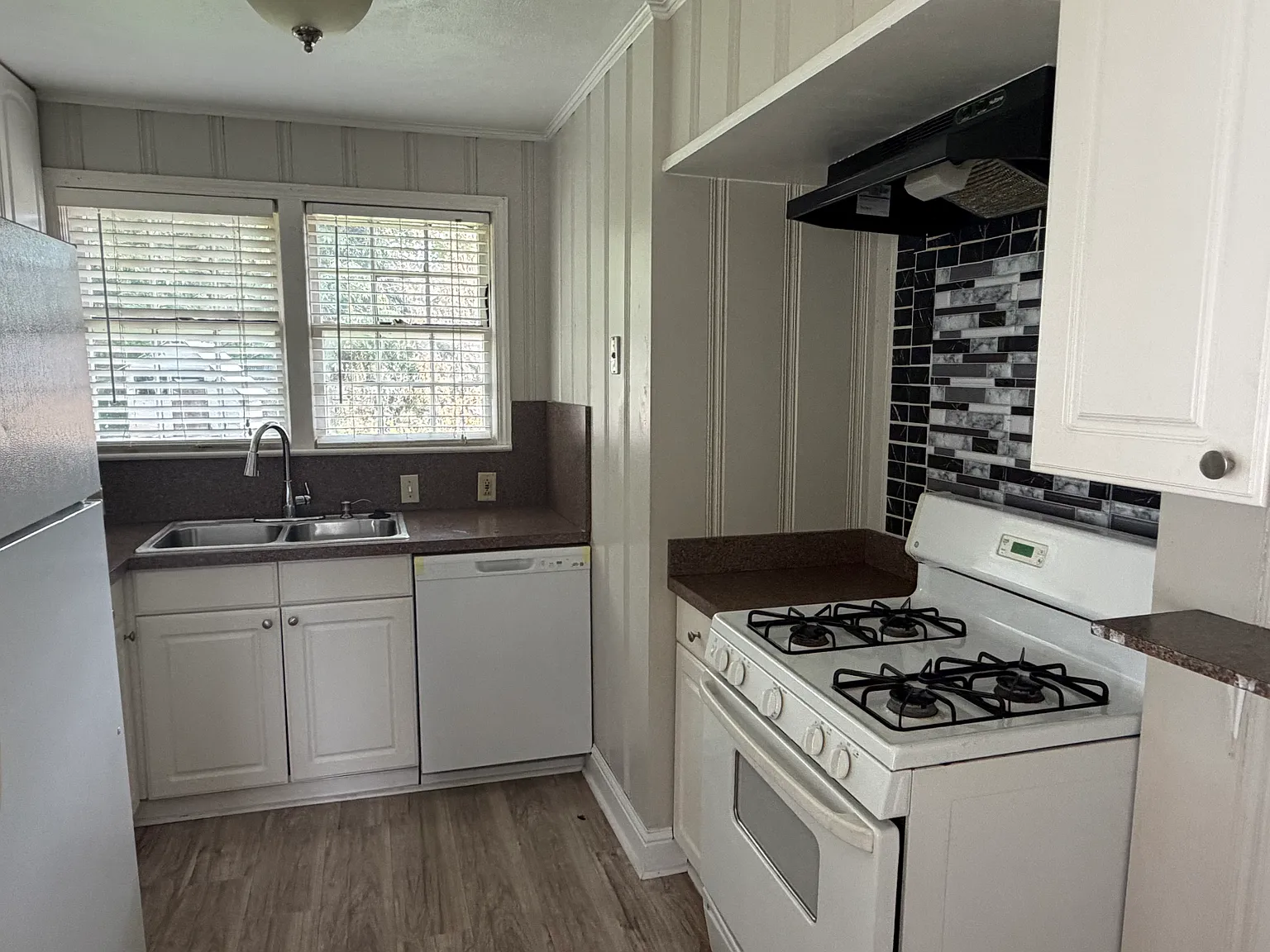3 bed, 1189 sqft, $1,200 — Photo 3