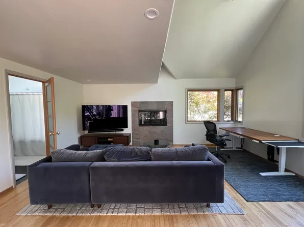 5331 Callister Ave Unit 2, Sacramento, CA 95819
