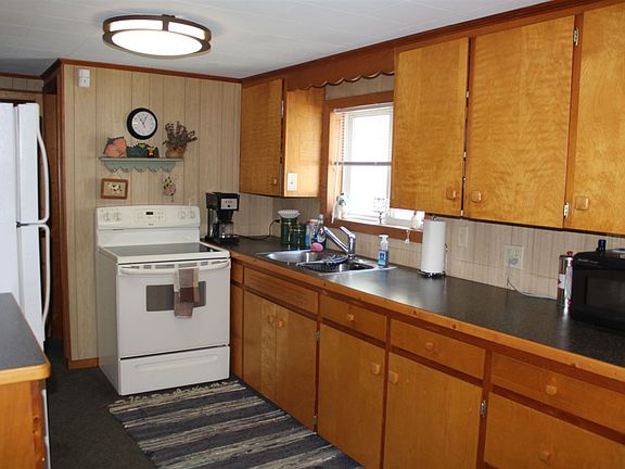 4th image of 301 Houghton View Dr